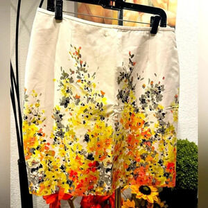 Tahari by Arthur S Levine floral skirt petite size 12P